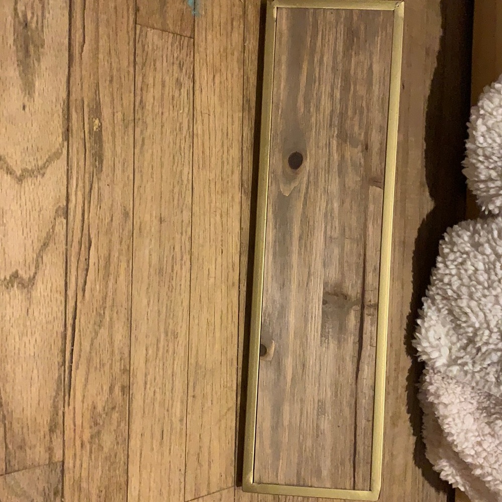 cute shelf - only have 1